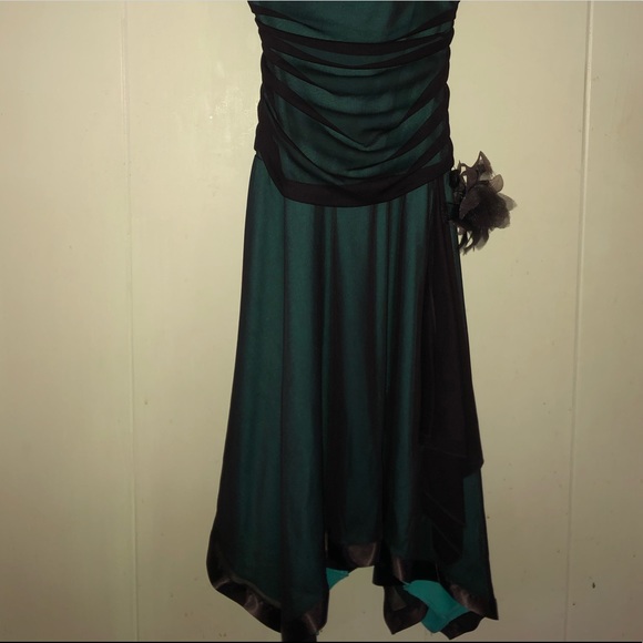 Green Formal Dress - Picture 4 of 5